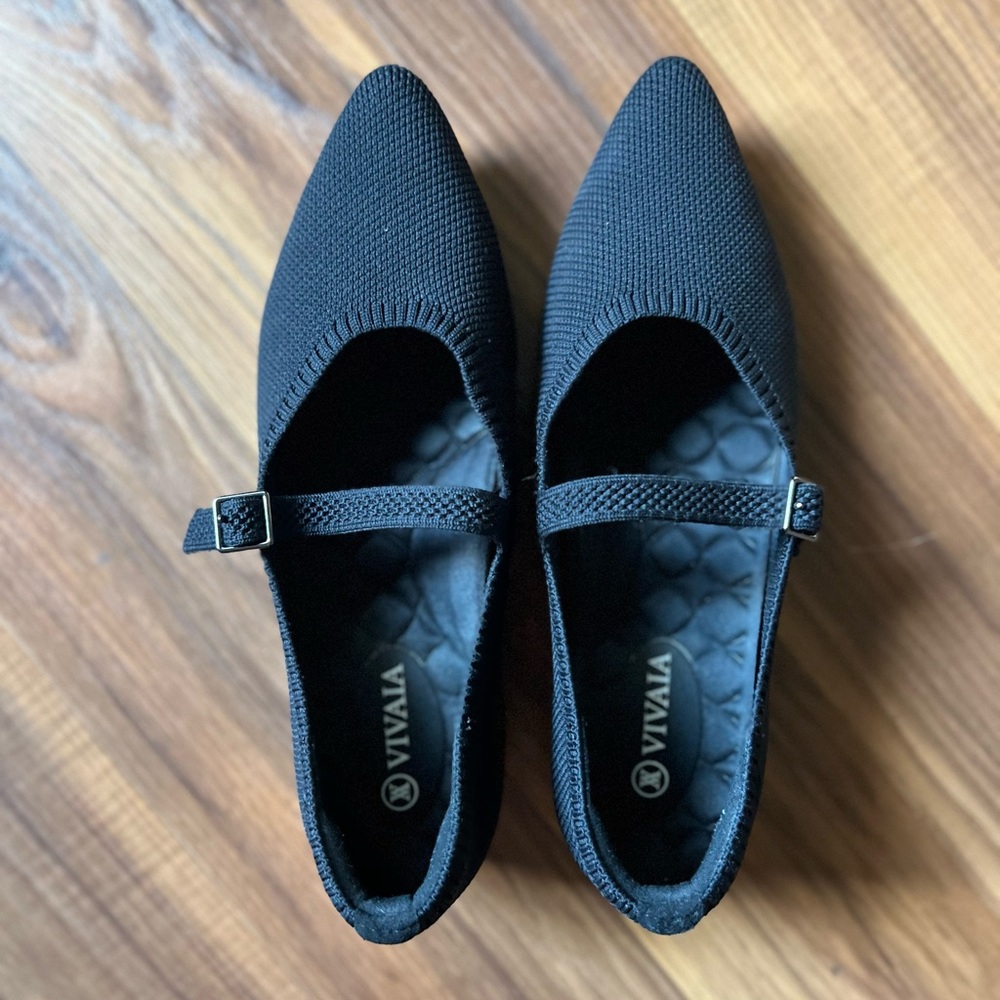 Vivaia Pointed-Toe Mary-Jane